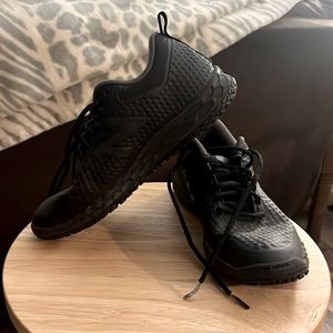 Women’s New Balance tennis shoes